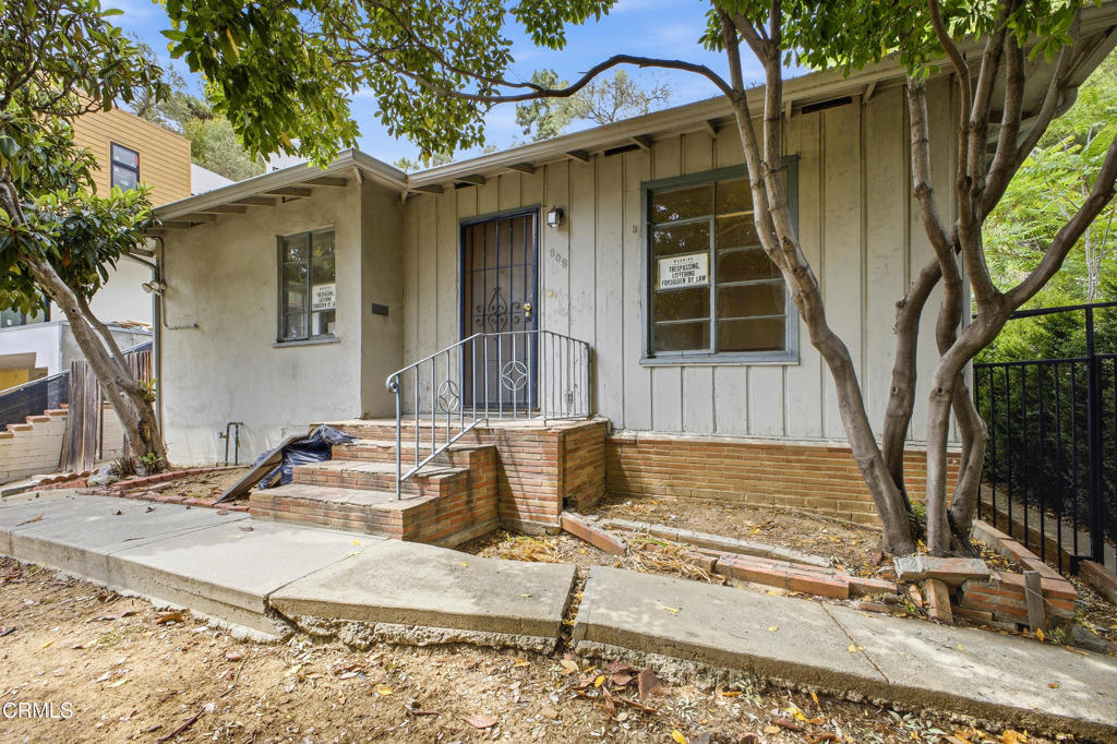 808 Valley View Road Property Photo 1