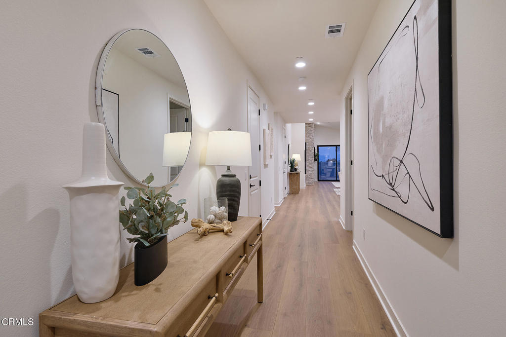 16 W Pine Street Property Photo 4