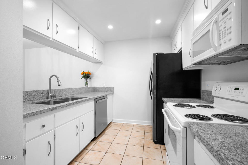 3481 Stancrest Drive 335 Property Photo 10