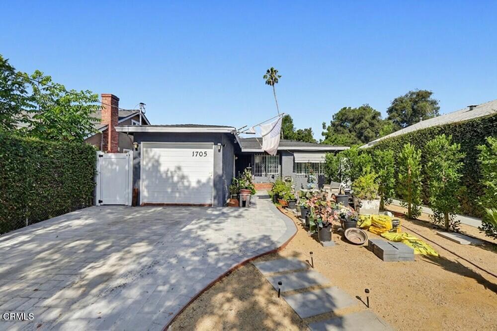 1705 N Madison Avenue Property Photo 4