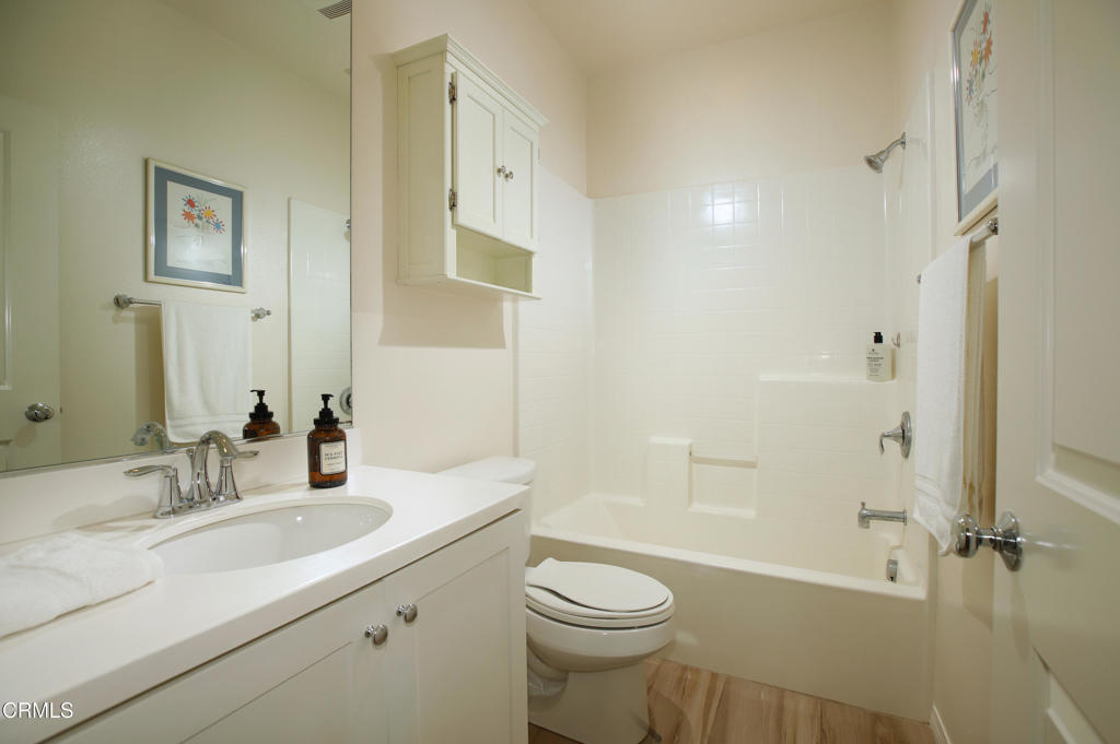 281 N Mar Vista 14 Property Photo 16