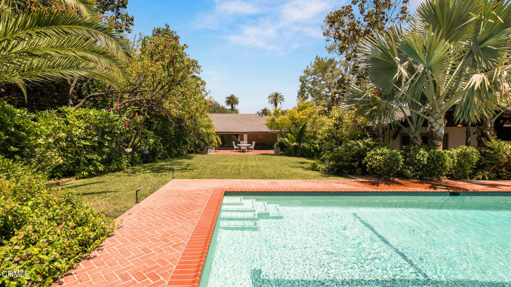 1115 S Oak Knoll Avenue Property Photo 15