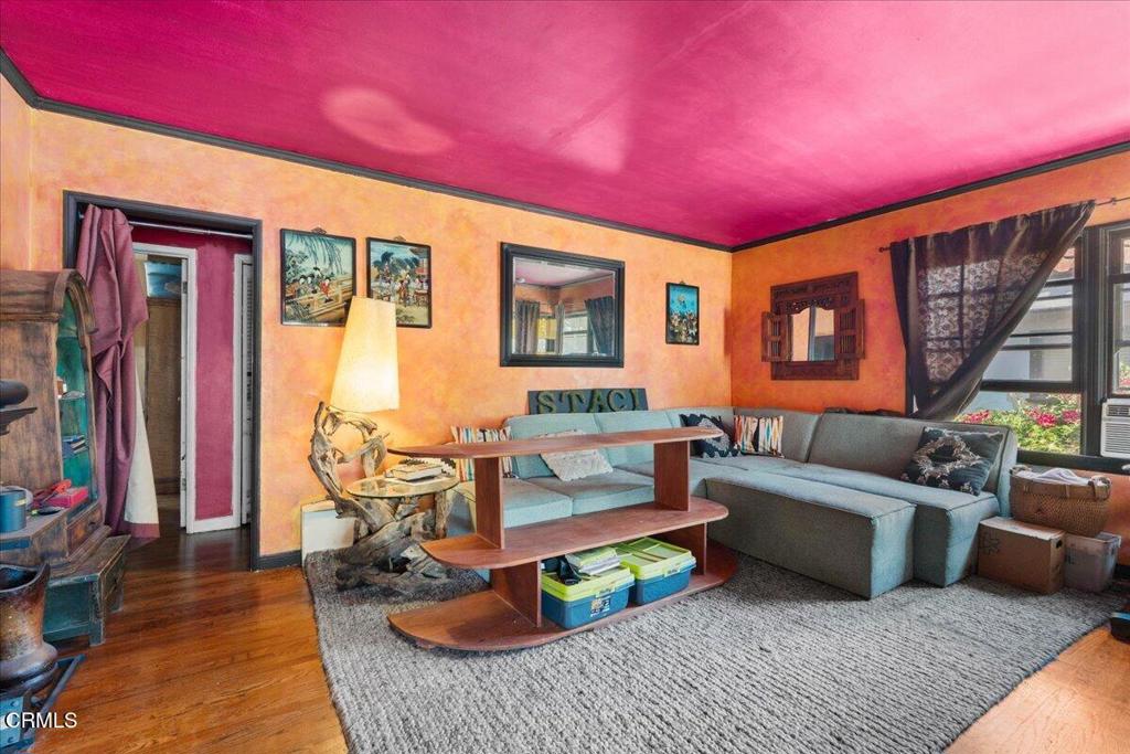 815 N Kenwood Street Property Photo 6