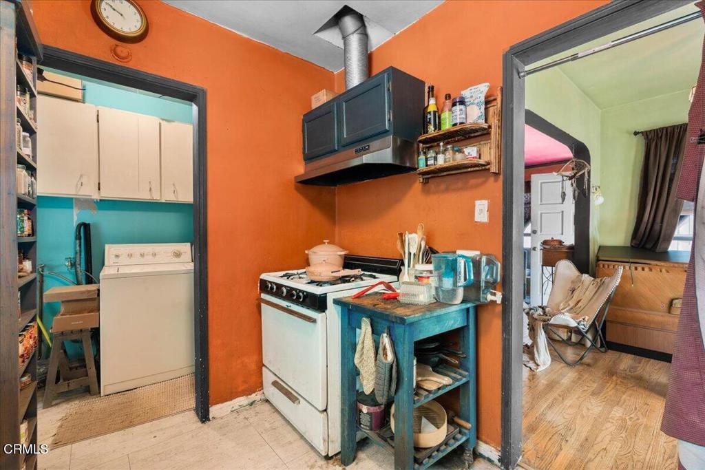 815 N Kenwood Street Property Photo 9