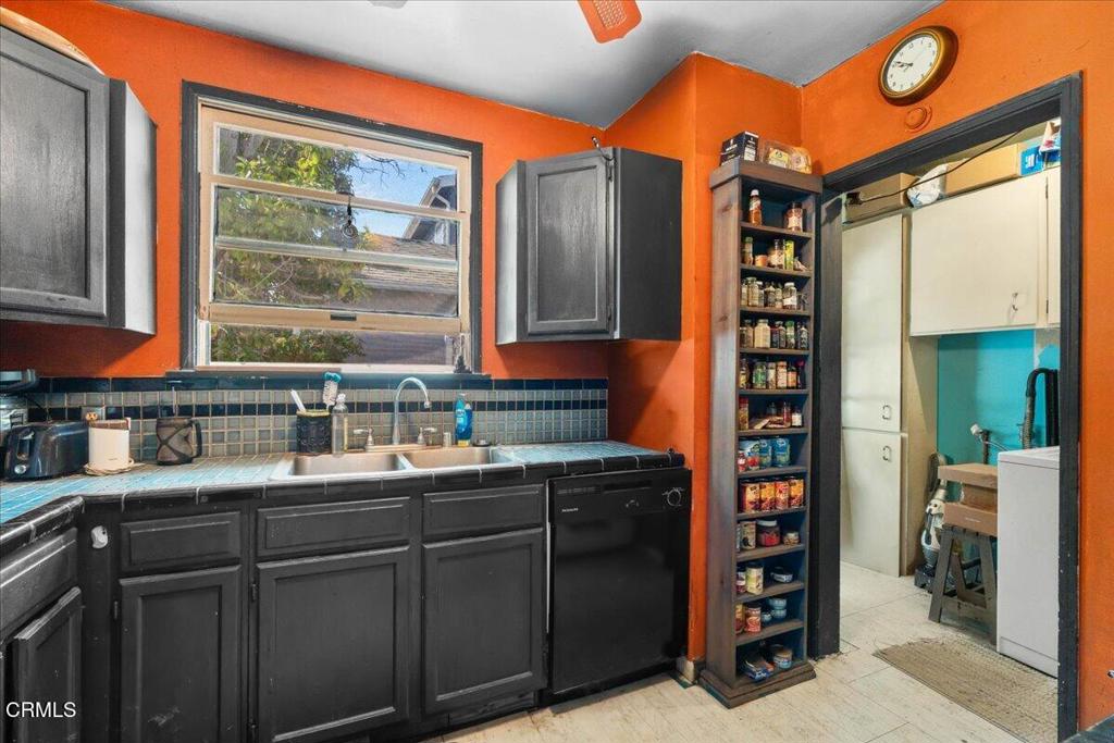 815 N Kenwood Street Property Photo 11