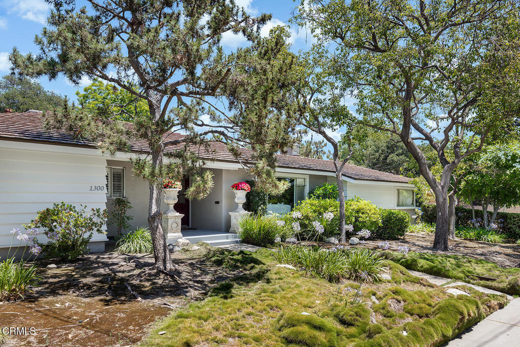 1300 S Marengo Avenue Property Photo 3