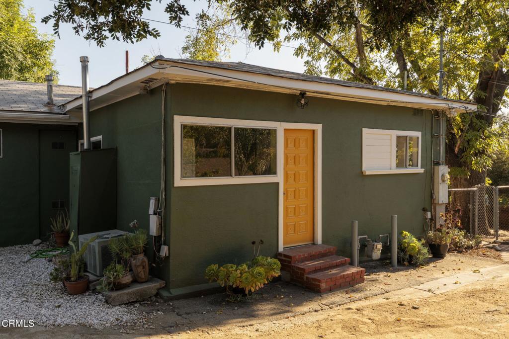 9900 Sunland Boulevard Property Photo 2