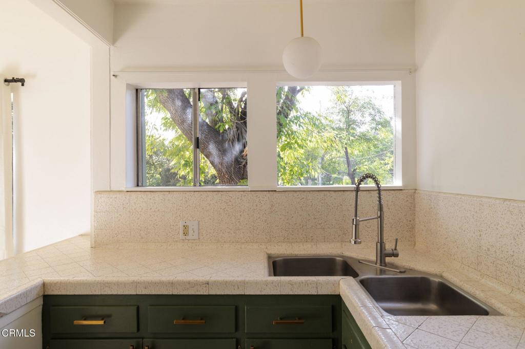 9900 Sunland Boulevard Property Photo 5
