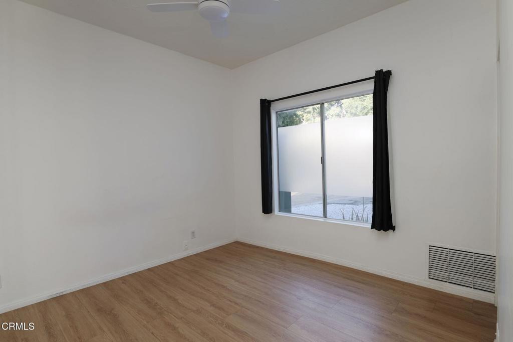 9900 Sunland Boulevard Property Photo 8