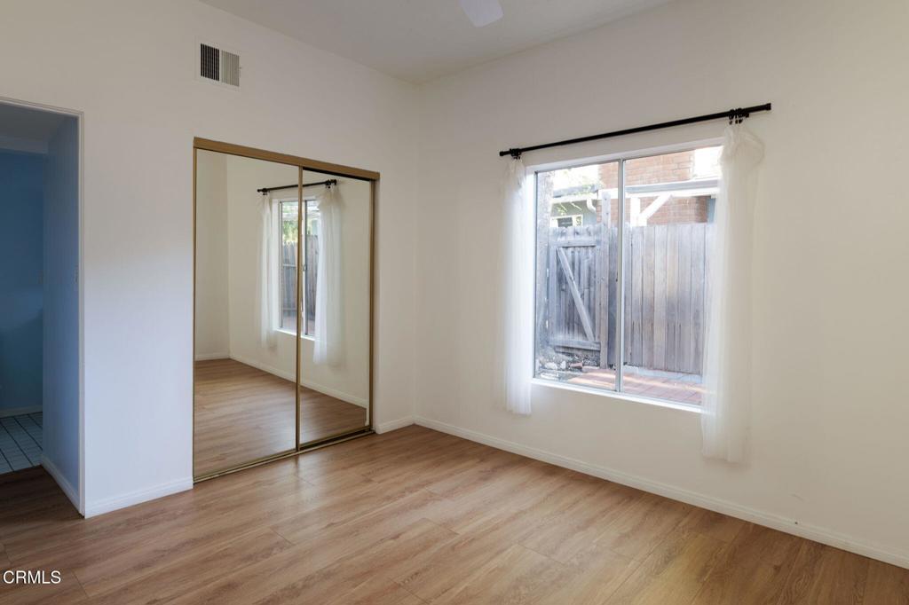9900 Sunland Boulevard Property Photo 10
