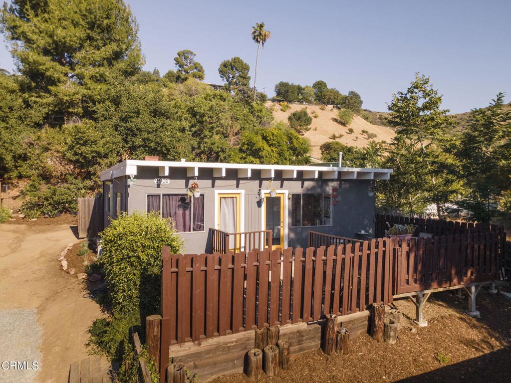 9900 Sunland Boulevard Property Photo 14
