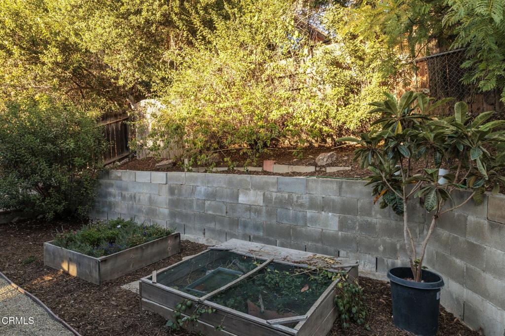 9900 Sunland Boulevard Property Photo 25
