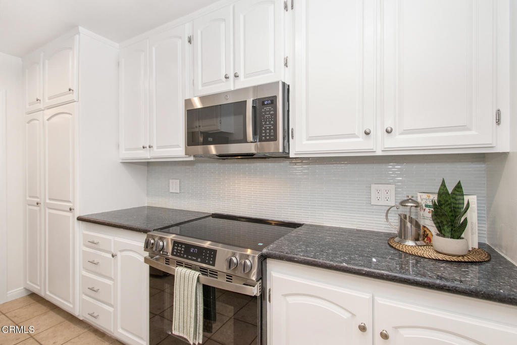 1127 E Del Mar Boulevard 323 Property Photo 7