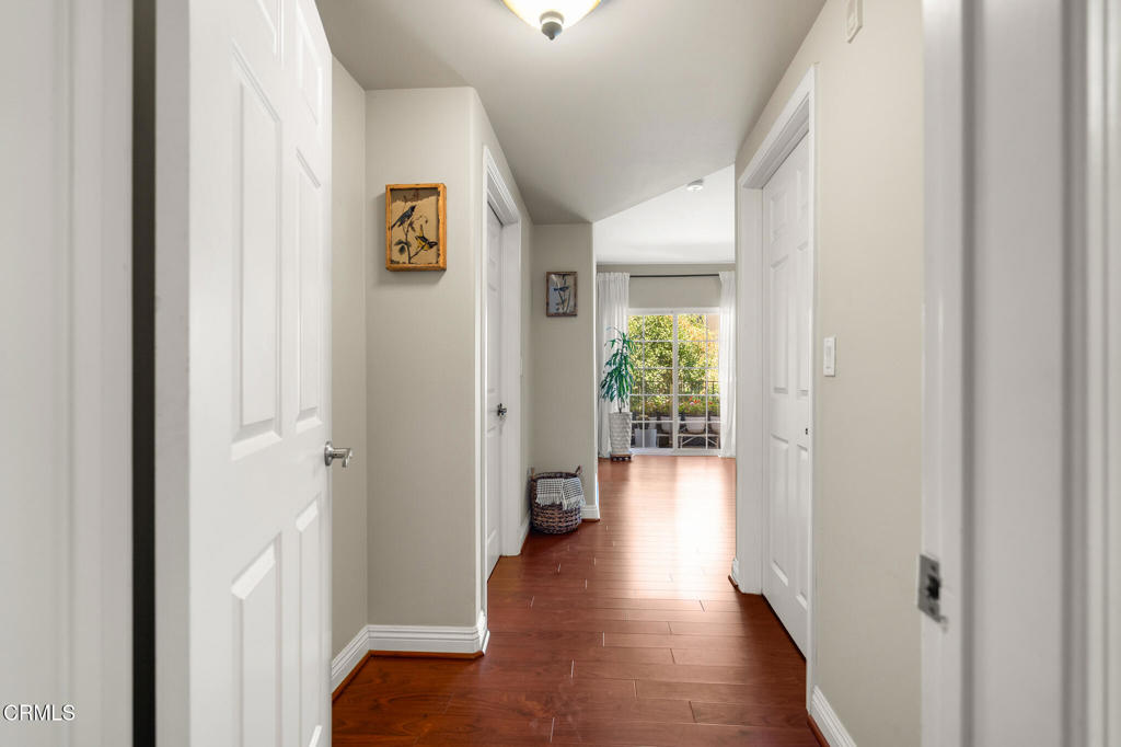 616 S Wilton Place 203 Property Photo 16