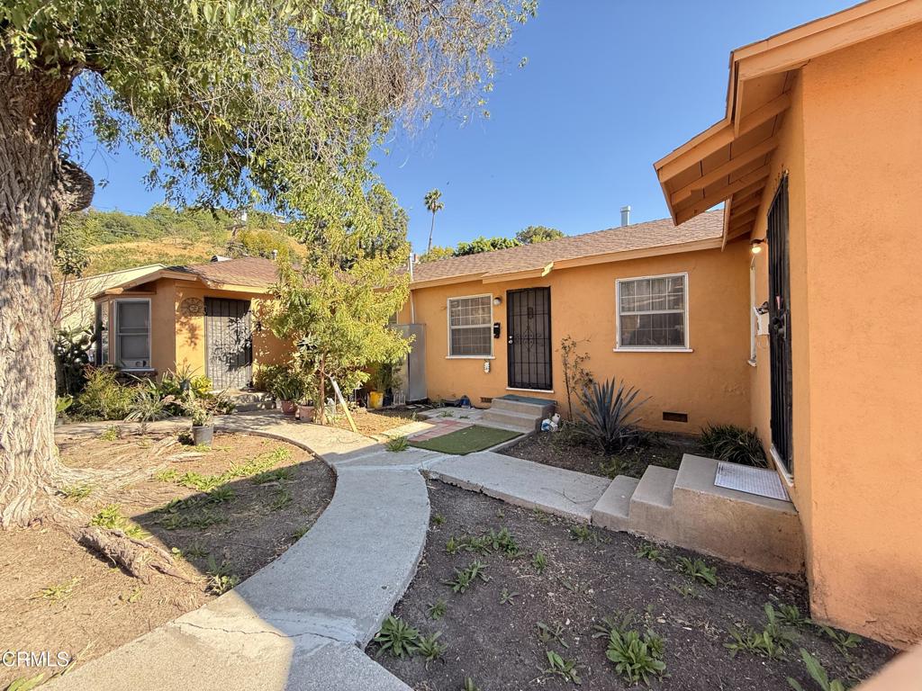 2408 2410 N Eastern Avenue Property Photo 5