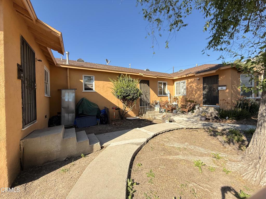 2408 2410 N Eastern Avenue Property Photo 6