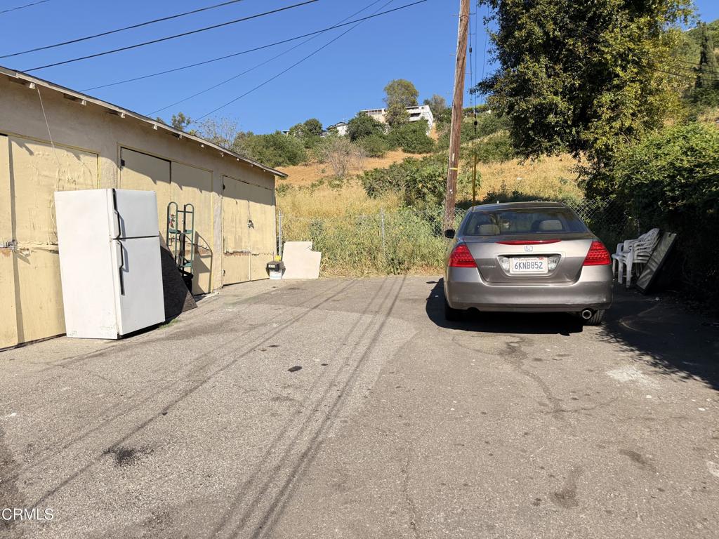 2408 2410 N Eastern Avenue Property Photo 15