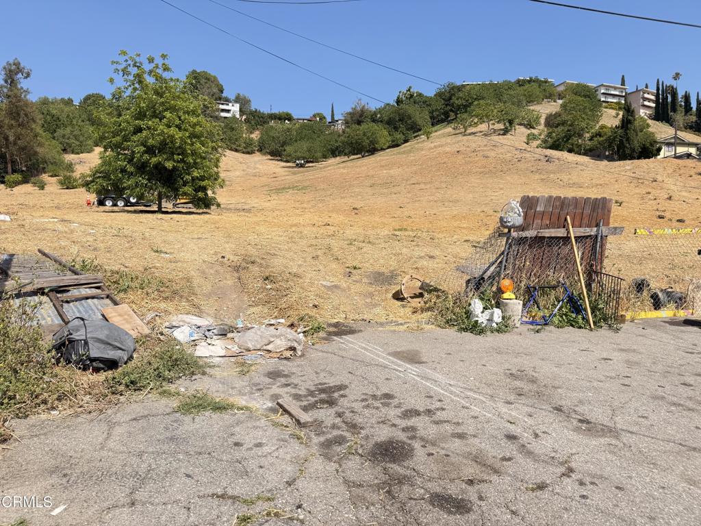 2408 2410 N Eastern Avenue Property Photo 18