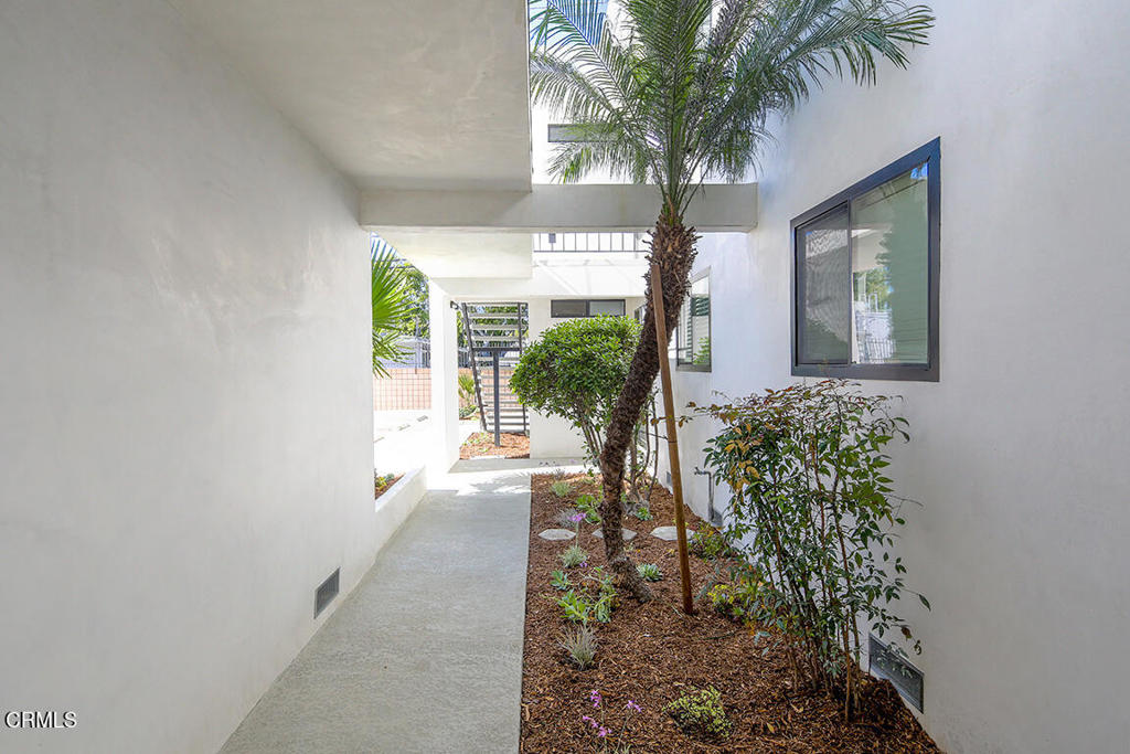 655 Ivy Street Property Photo 7