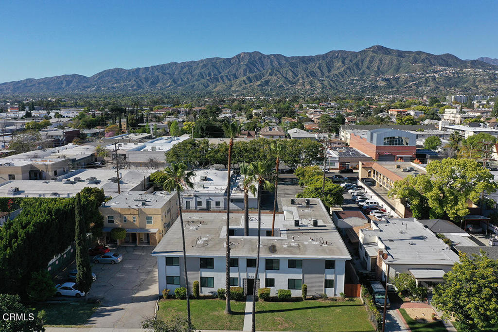 655 Ivy Street Property Photo 10