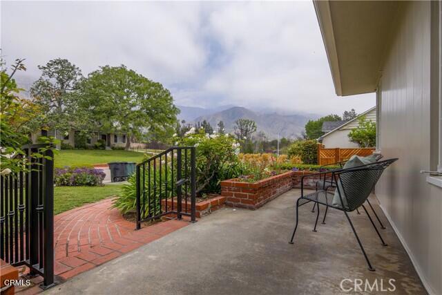 1678 Midwick Drive Property Photo 3