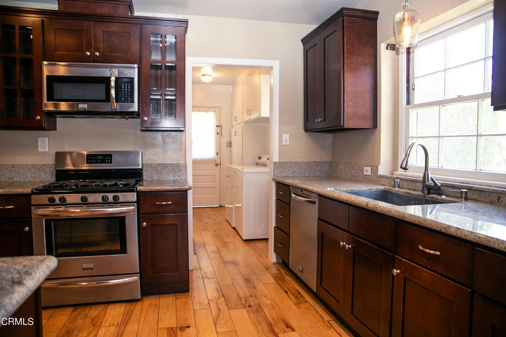 7601 Flight Avenue Property Photo 9