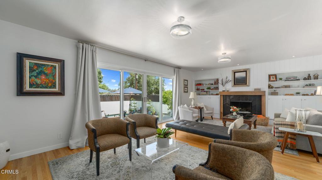 2030 N Altadena Drive Property Photo 4