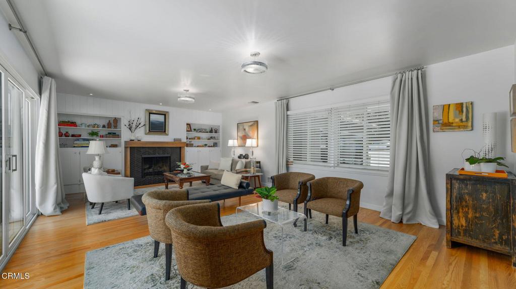 2030 N Altadena Drive Property Photo 6