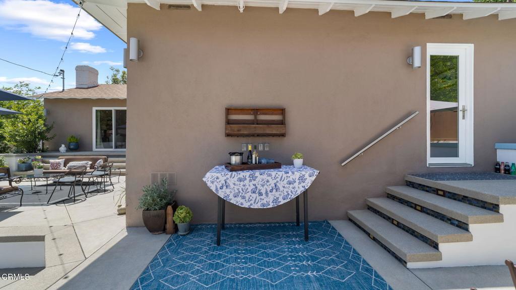 2030 N Altadena Drive Property Photo 38