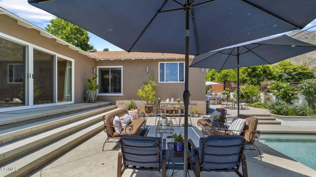 2030 N Altadena Drive Property Photo 41