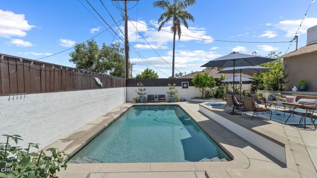 2030 N Altadena Drive Property Photo 42