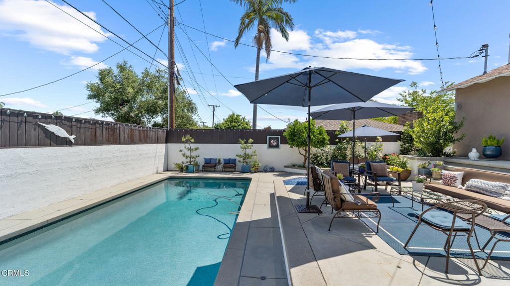 2030 N Altadena Drive Property Photo 43