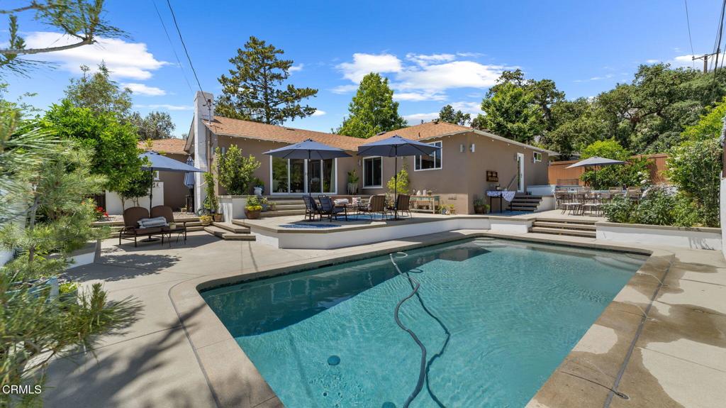2030 N Altadena Drive Property Photo 44