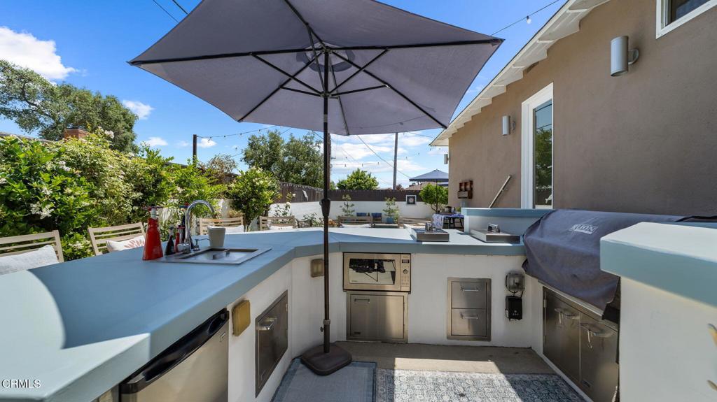 2030 N Altadena Drive Property Photo 48