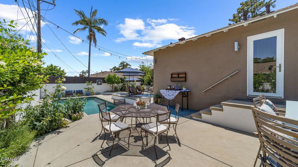 2030 N Altadena Drive Property Photo 49