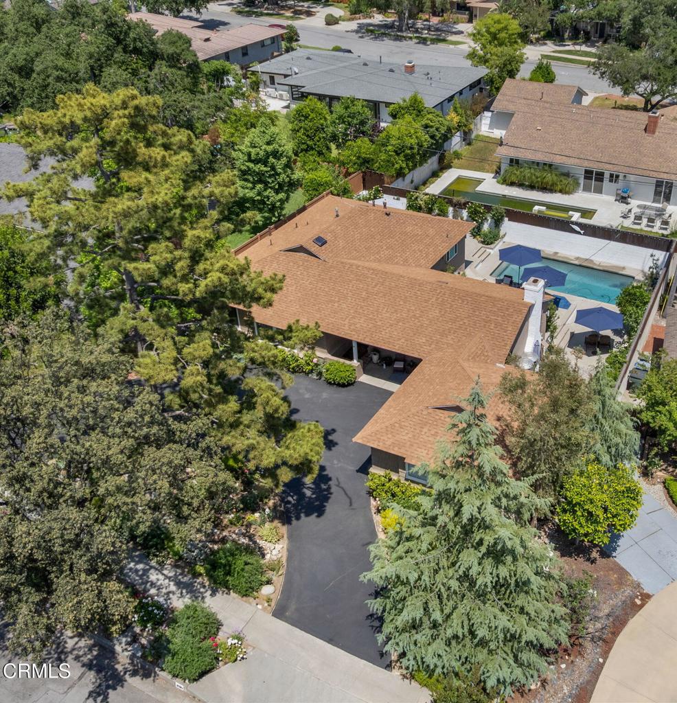 2030 N Altadena Drive Property Photo 59