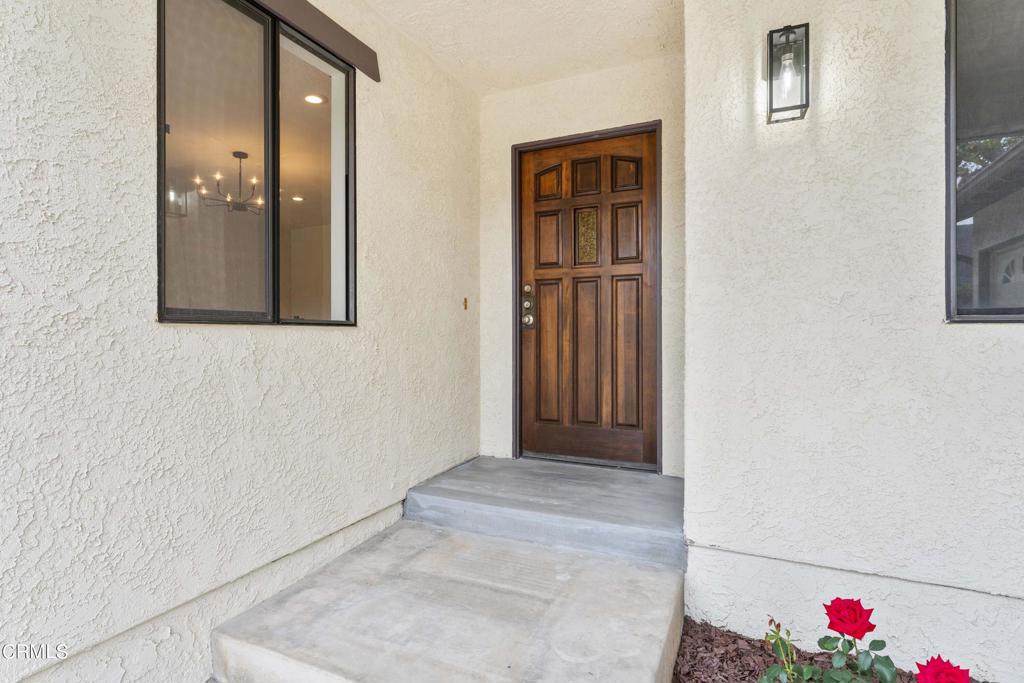 6347 N Muscatel Avenue Property Photo 2