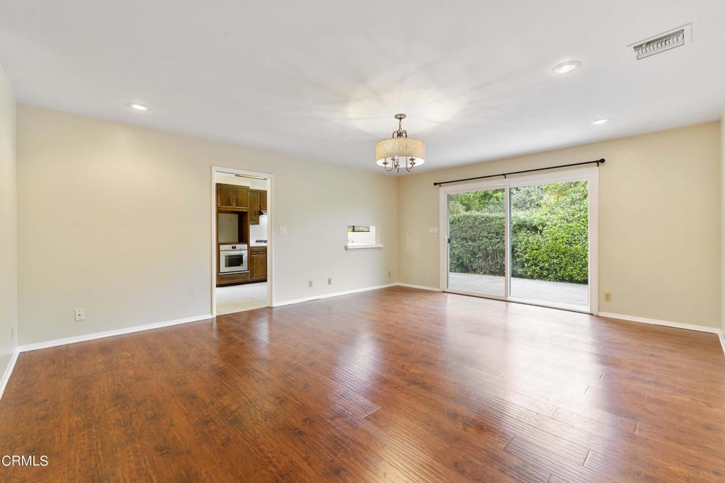 6347 N Muscatel Avenue Property Photo 8