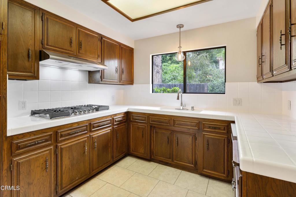 6347 N Muscatel Avenue Property Photo 10
