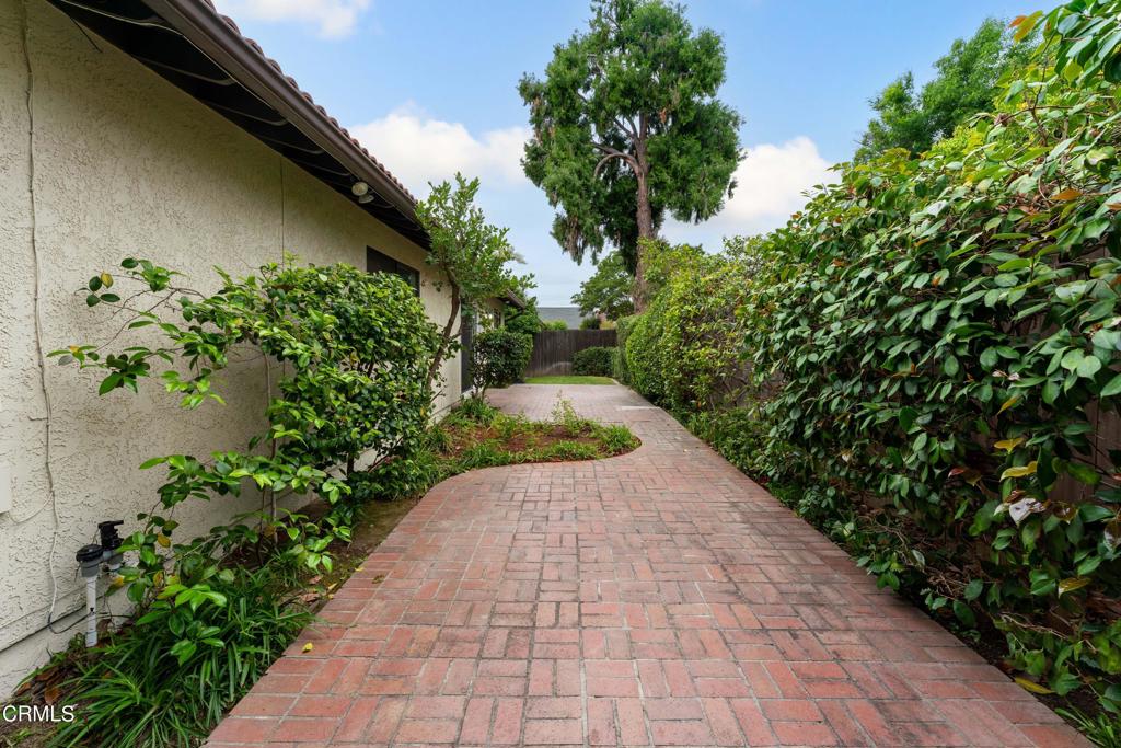 6347 N Muscatel Avenue Property Photo 25