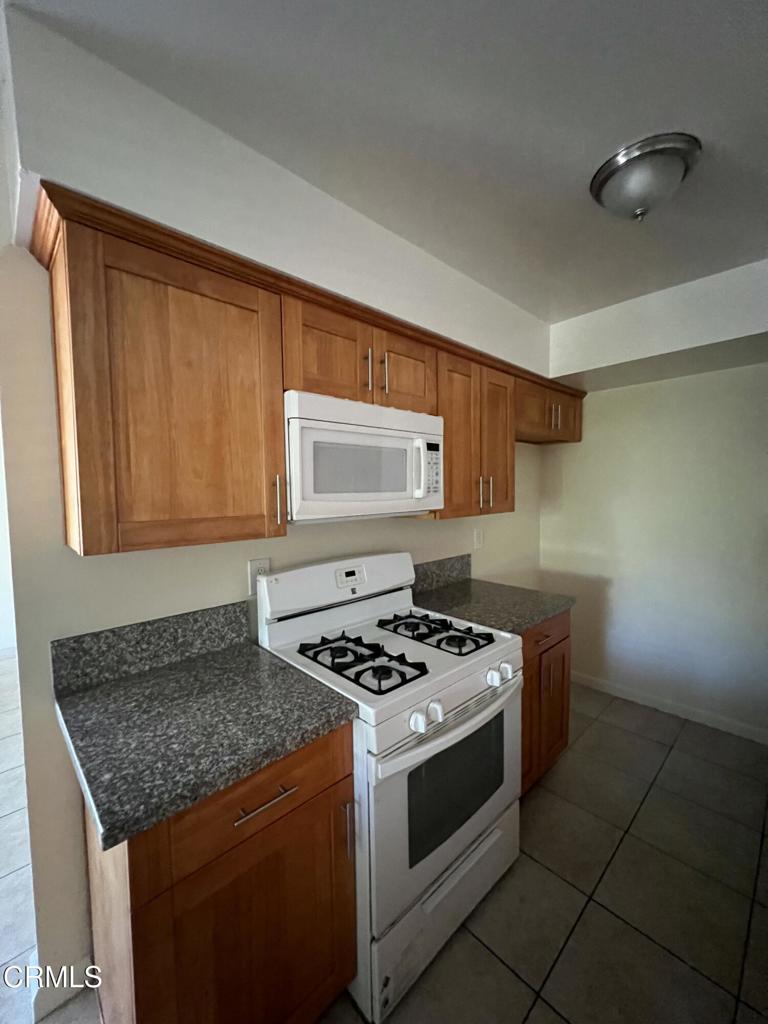 645 Marion Place C Property Photo 17