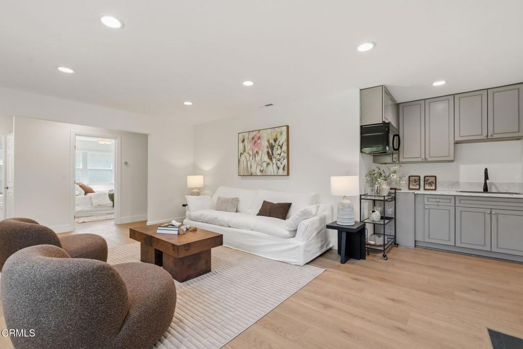 2805 E Del Mar Boulevard Property Photo 5