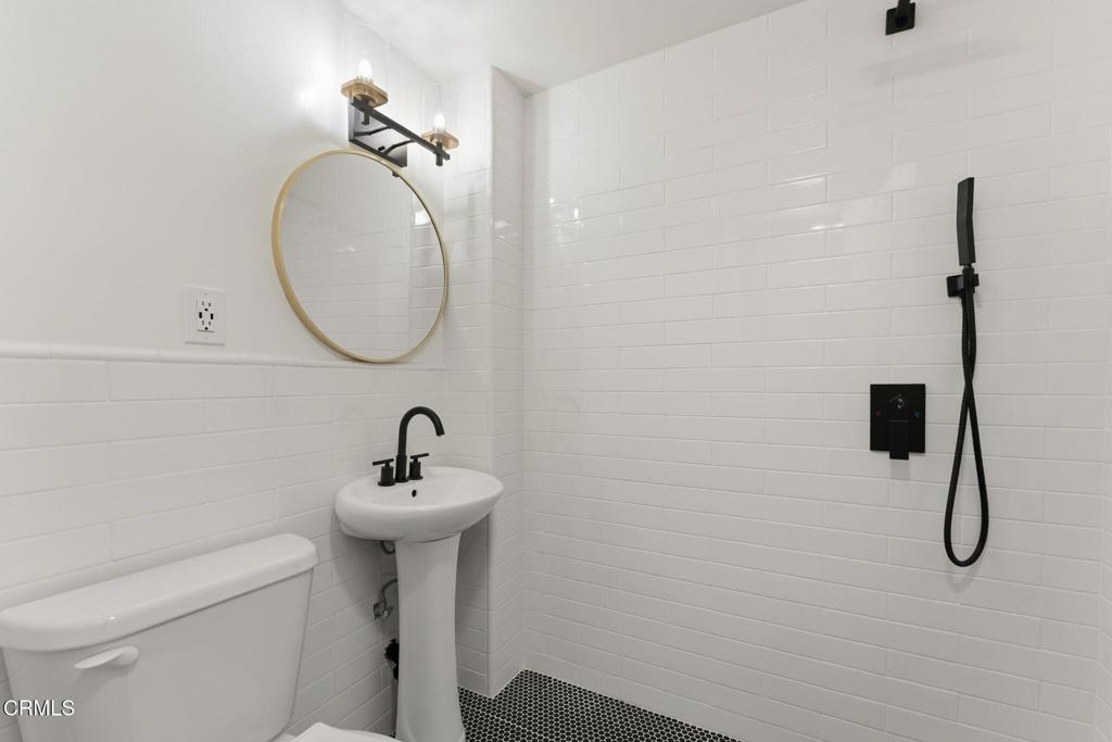1128 Fremont Avenue Property Photo 14