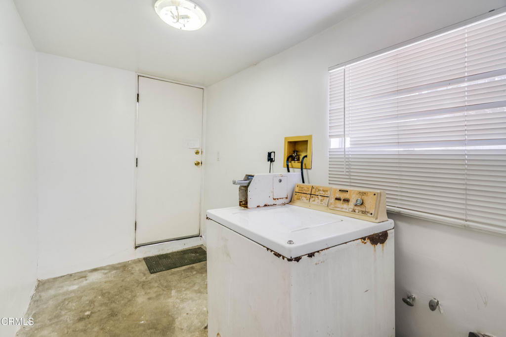 4012 Clayton Avenue W Property Photo 11