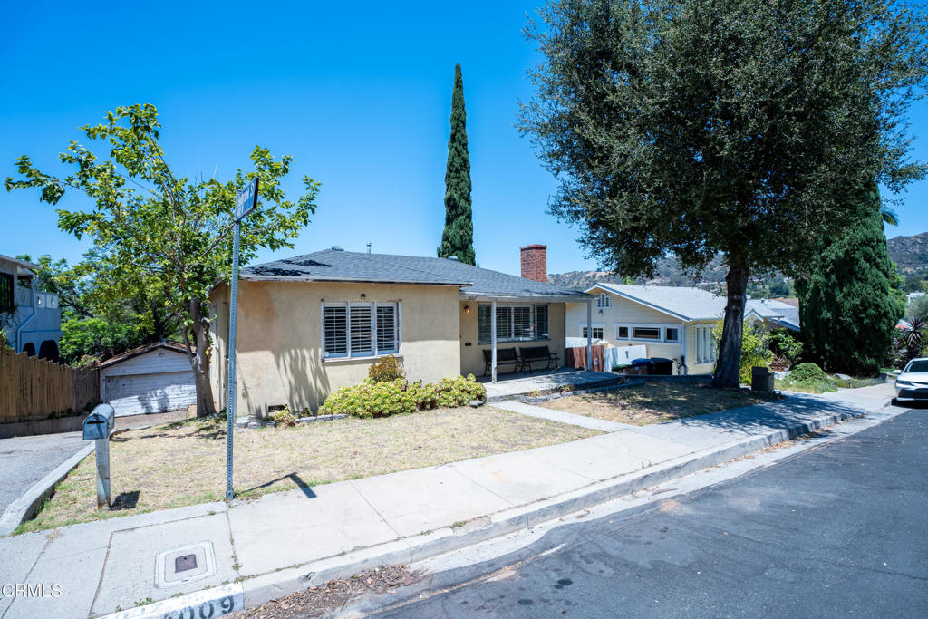 5007 Los Robles Street Property Photo 2