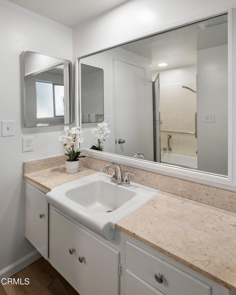 3271 New York Drive Property Photo 26