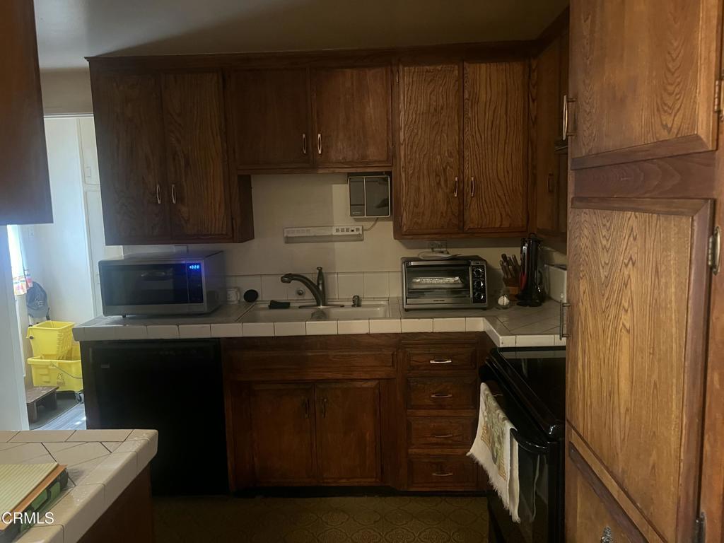 1126 S Gretta Avenue Property Photo 6