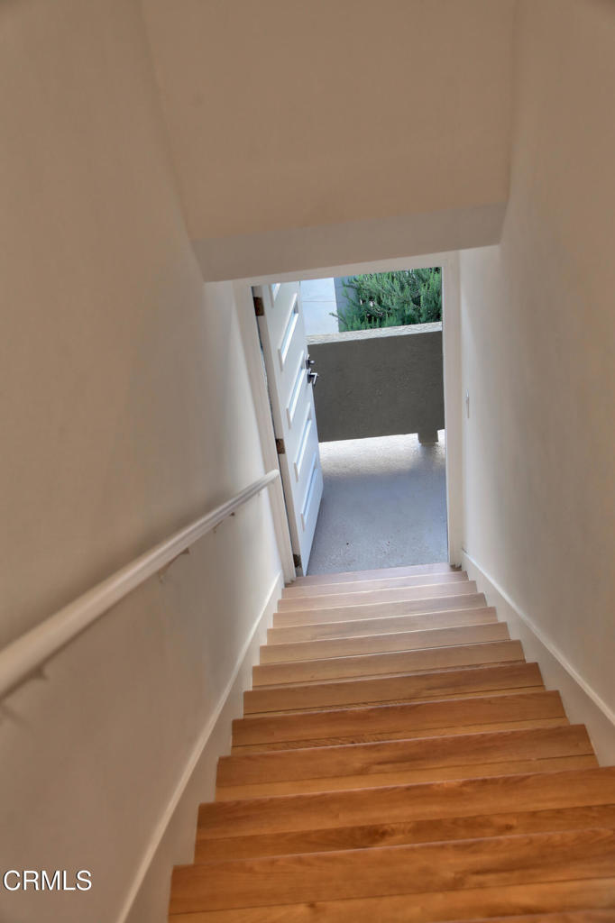 2236 Glendale Boulevard 1/2 Property Photo 4