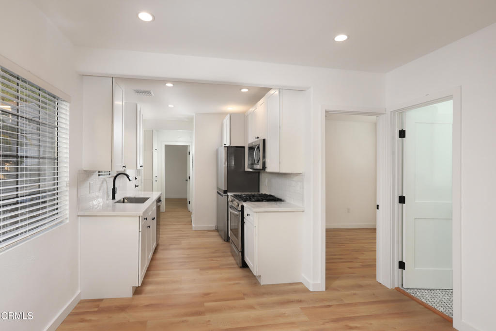 2236 Glendale Boulevard 1/2 Property Photo 7