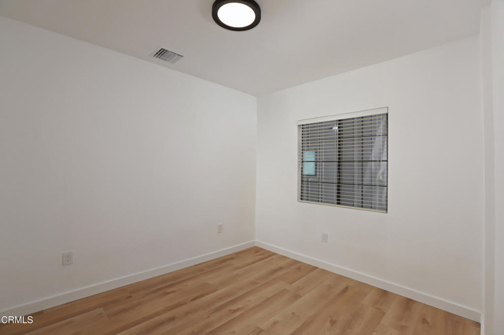 2236 Glendale Boulevard 1/2 Property Photo 10